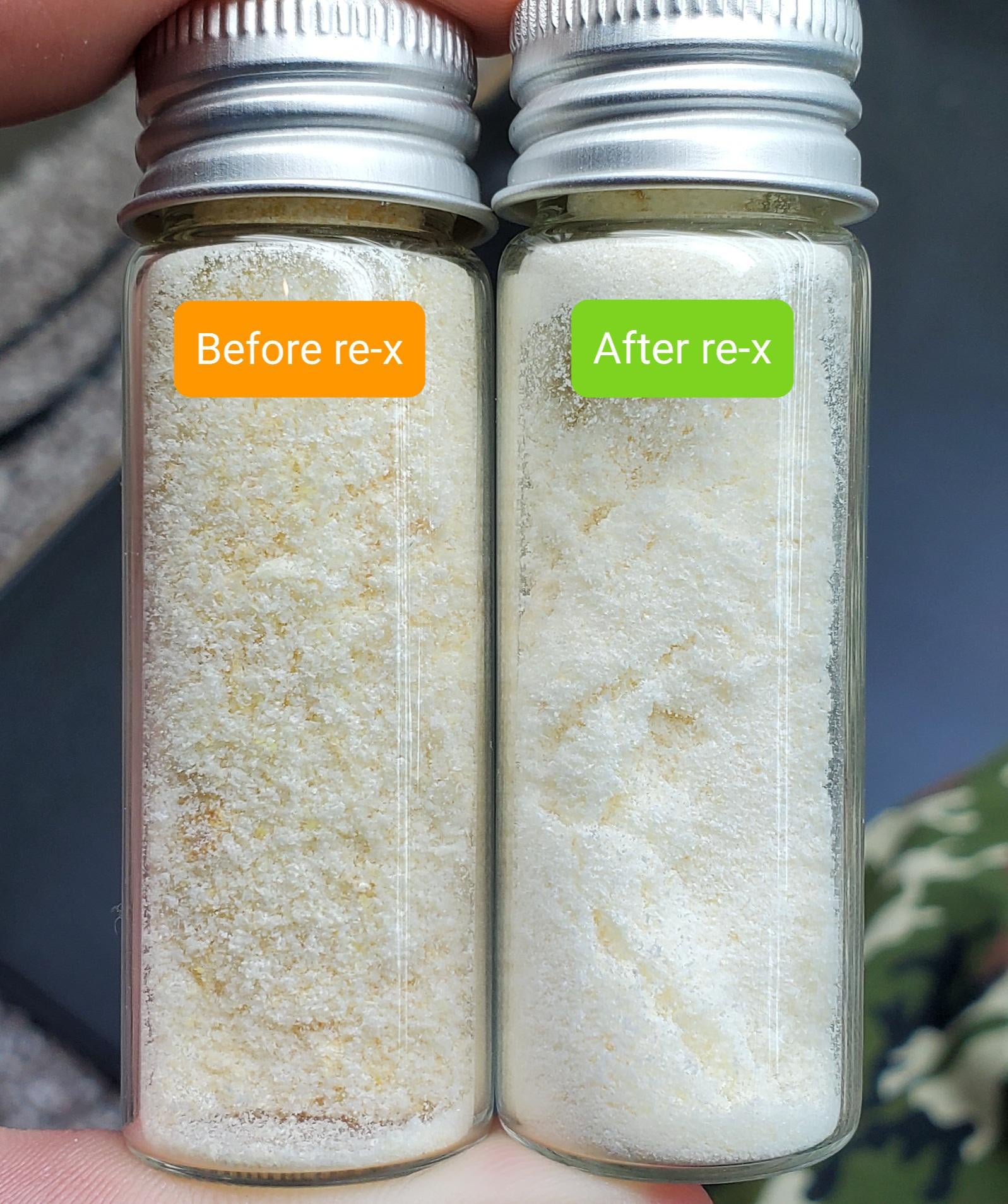 LEFT: freshly extracted spice that hasn’t gone through Re-x. you can see it has more of a yellow tint and has some waxy chunks. RIGHT: spice that has gone through Re-x. You can see that it has an overall cleaner look and is whiter. The smell also isn’t as pungent as it was before Re-x meaning it will be smoother when vaped.