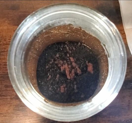 Bark that has floated to the top after mixing and resting. Mix and rest until no dry bark remains